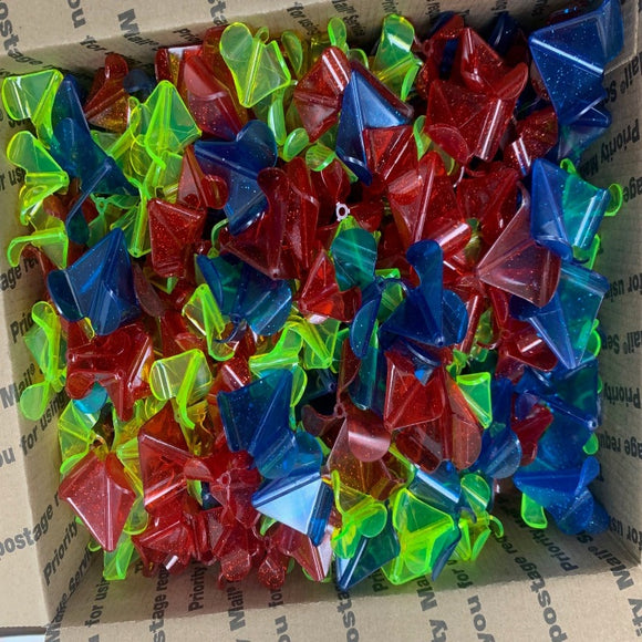 Clearance - Bulk Plastic Buzzbait Blade - 500-600 count mixed box